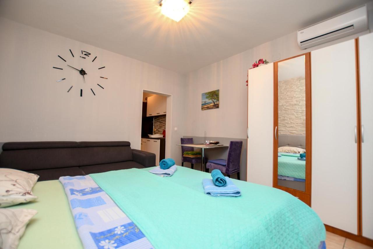 Apartment Camelia Poreč Extérieur photo