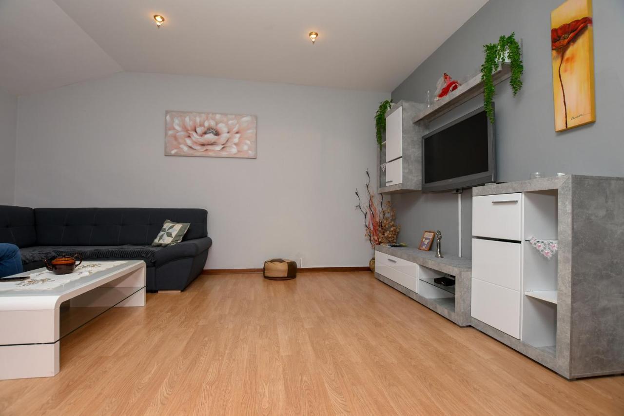 Apartment Camelia Poreč Extérieur photo